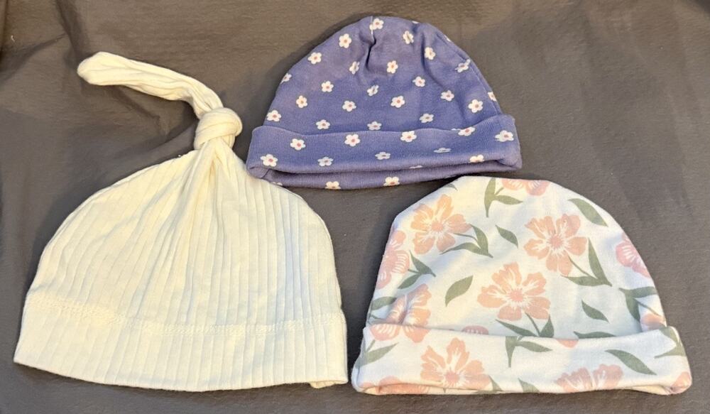 Lot/3 Gerber, Modern Moments, Little Beginnings 0-6m Baby Girls Beanie Caps Hats